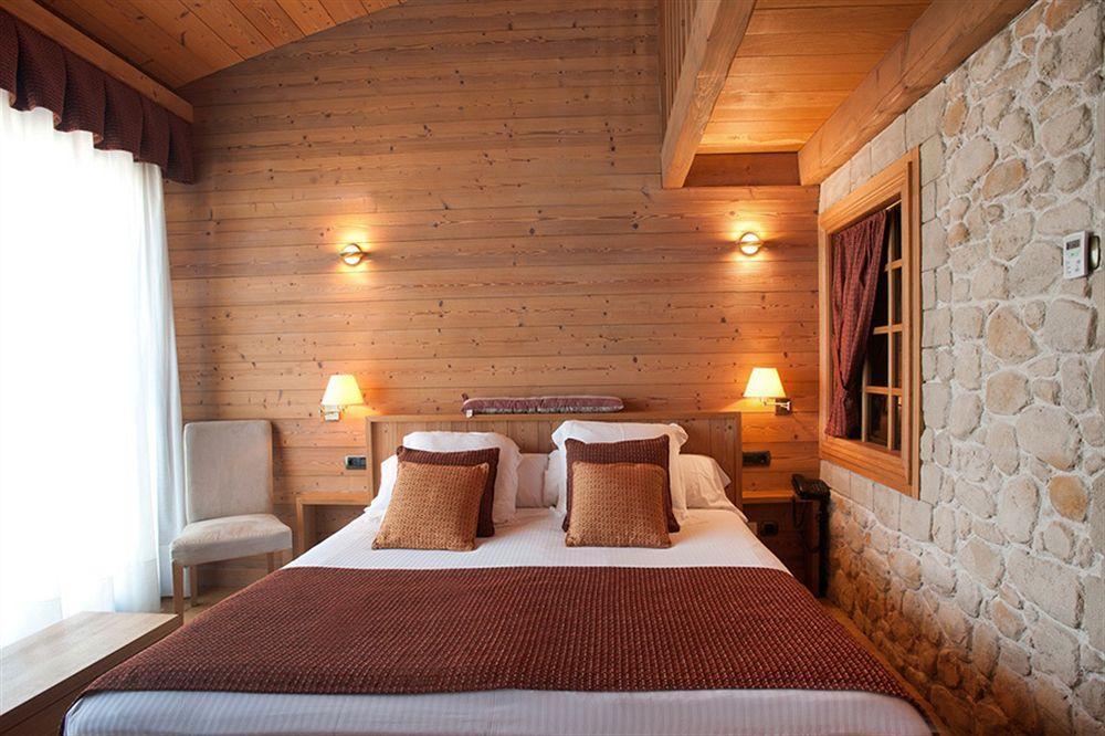 Hotel La Placa Гарригелья Экстерьер фото