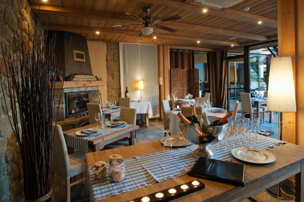 Hotel La Placa Гарригелья Экстерьер фото