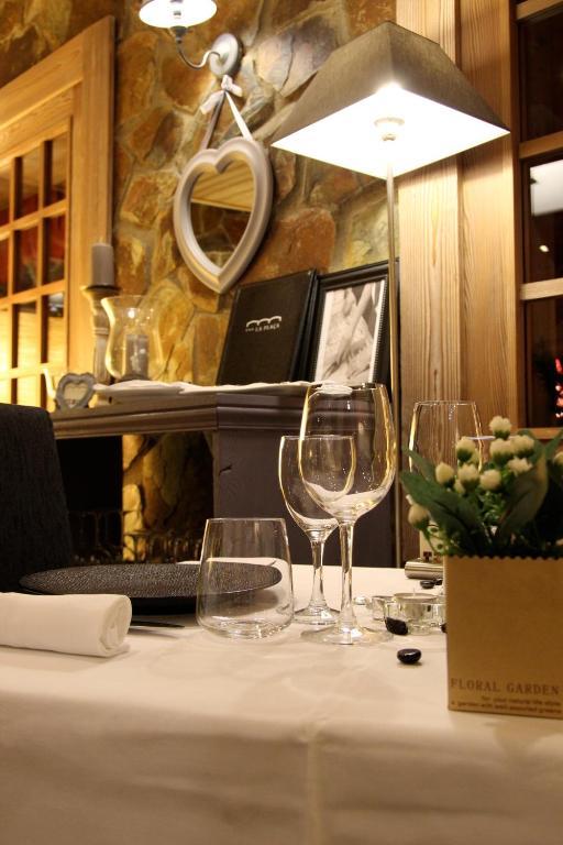 Hotel La Placa Гарригелья Экстерьер фото